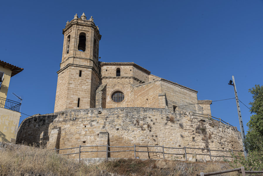 Teruel - La Fresneda 13 - iglesia de Santa María la Mayor de La Fresneda.jpg